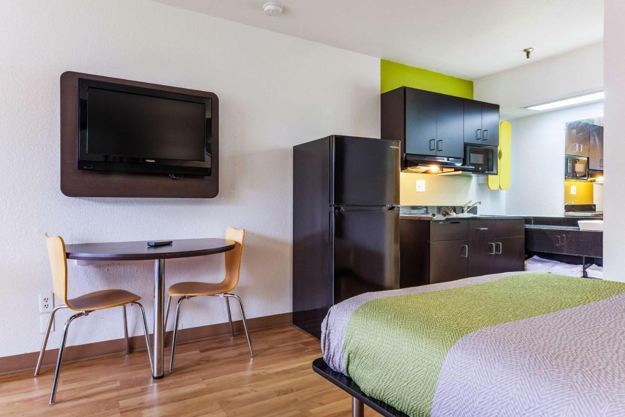 Studio 6-alexandria, La Hotel 2*
